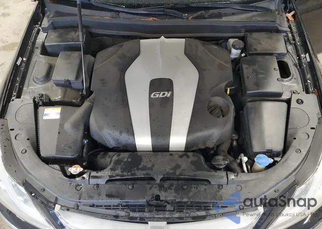 KMHGC4DD8CU189435: 48774774