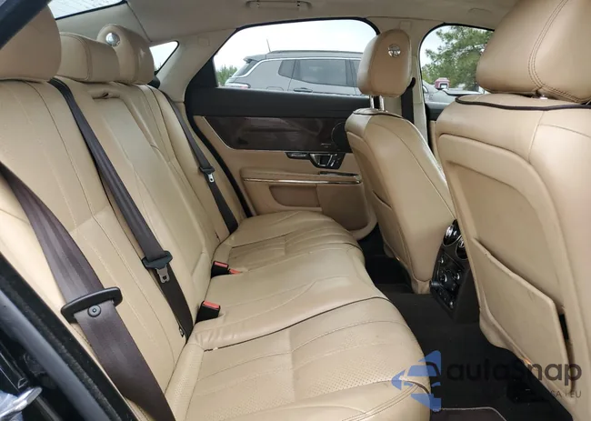 SAJWJ1CD9F8V80047: 46004044