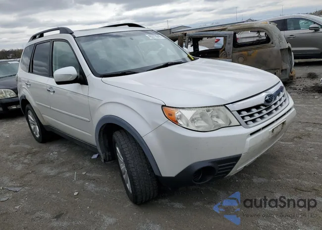 JF2SHBCC8CH459738: 48373944