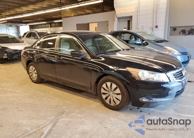 1HGCP2F37AA144602: 45727474