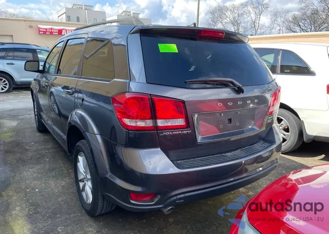 3C4PDCBG4HT533952: 45735734