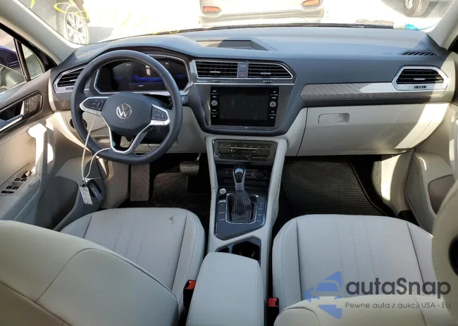 3VVNB7AX8PM112428: 48990854