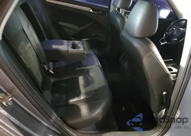 1VWBV7A37FC072619: 44552834