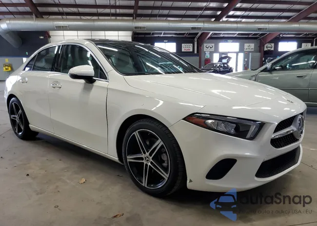 WDD3G4EBXKW026024: 49259353