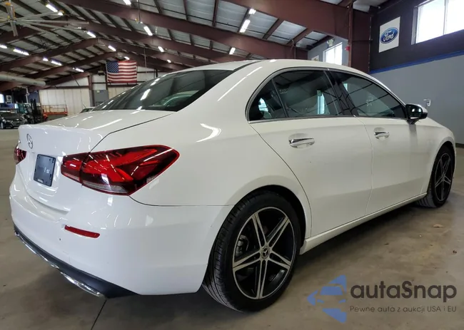 WDD3G4EBXKW026024: 49259353