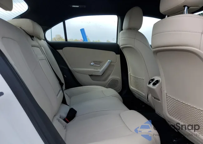 WDD3G4EBXKW026024: 49259353