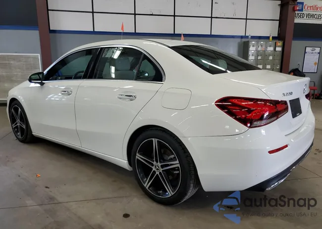 WDD3G4EBXKW026024: 49259353