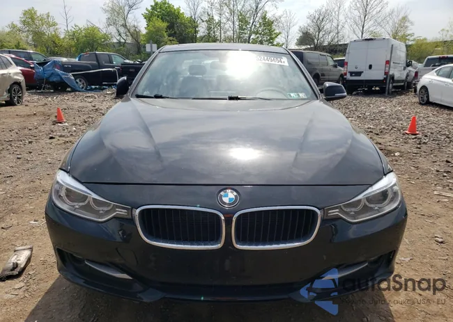 WBA3A9G52CNN73034: 52449404