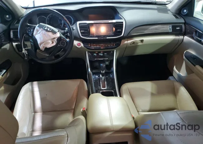 1HGCR3F85GA002527: 51695344