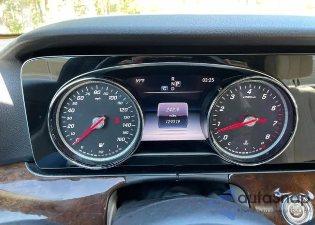 WDDZF4JB8HA027309: 52903944