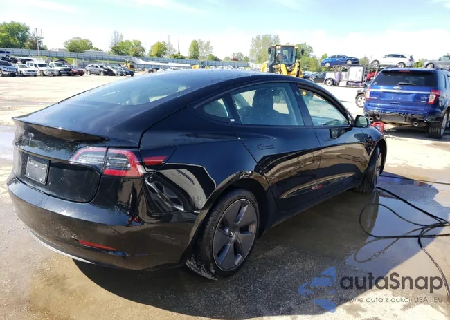 5YJ3E1EA6NF371663: 52008254