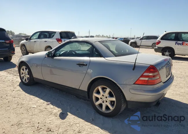 WDBKK47F1XF098157: 49362054