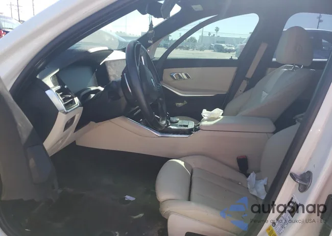 WBA5R1C56KAK10251: 49646604