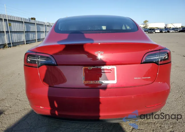 5YJ3E1EB4JF088049: 47997604