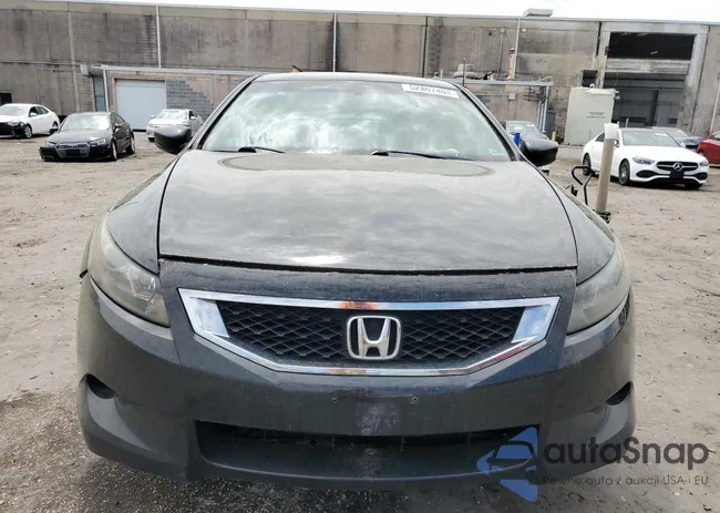 1HGCS1B37AA018917: 52807404