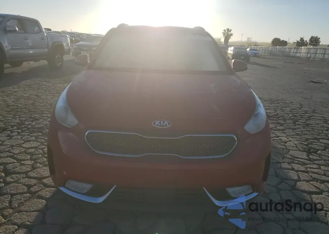 KNDCB3LC5J5156392: 51614374