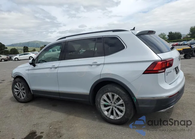 3VV3B7AX7JM082076: 51936094