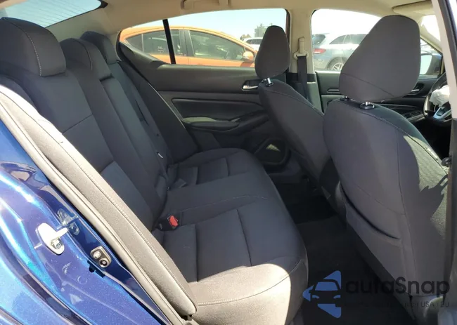 1N4BL4BV3KC212804: 52988174