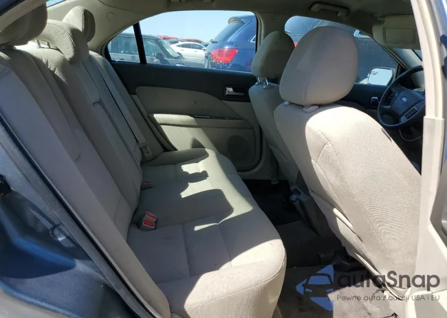 3FADP0L32BR215231: 52933414