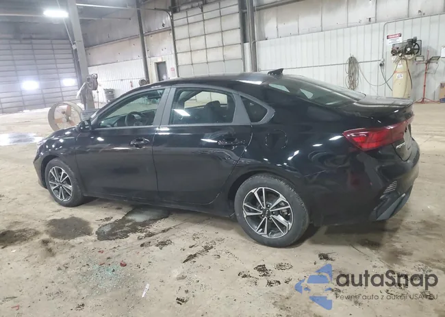 3KPF24AD1PE647960: 49355044