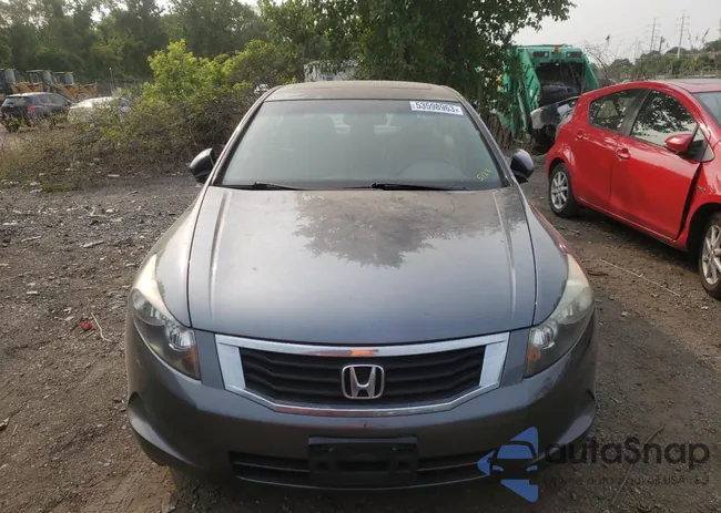 1HGCP2F82AA104021: 53598963