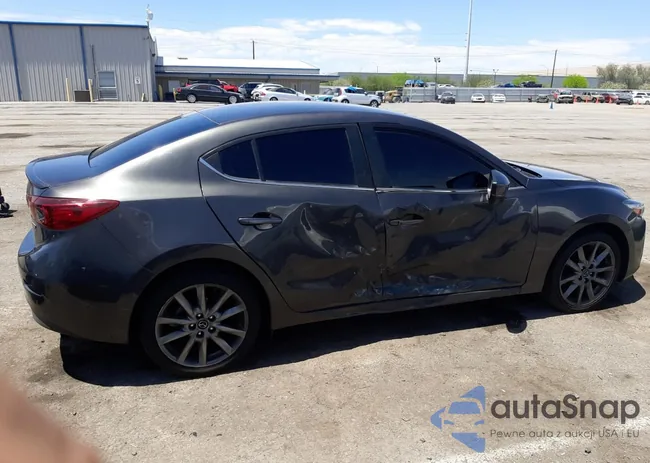 3MZBN1V3XJM195698: 52400133