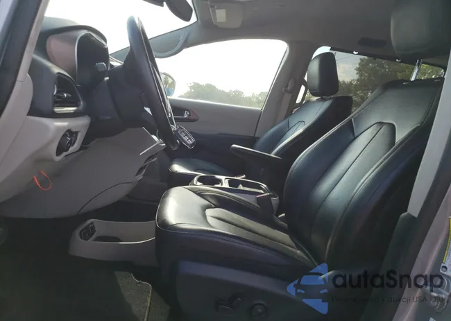 2C4RC1BG8KR561280: 56847624