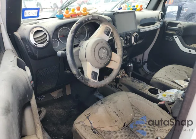 1C4BJWEG3FL584920: 54560544