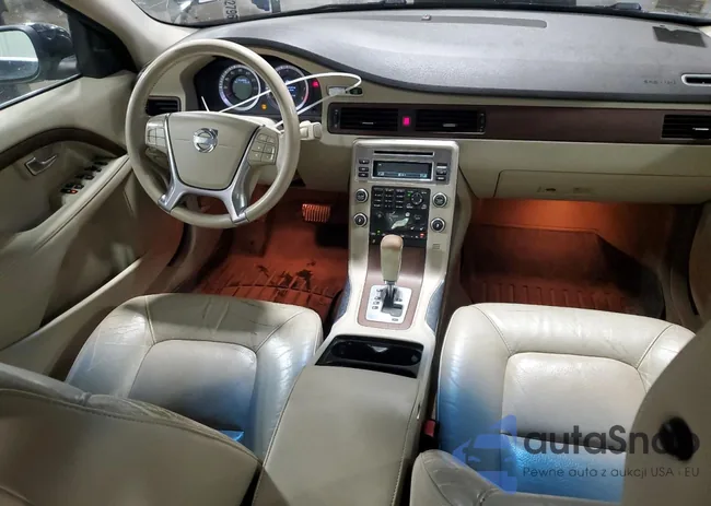 YV1982AS8A1132747: 57025894