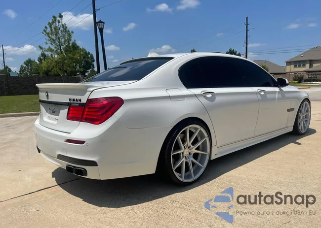 WBAKB8C58ACY64395: 61968633