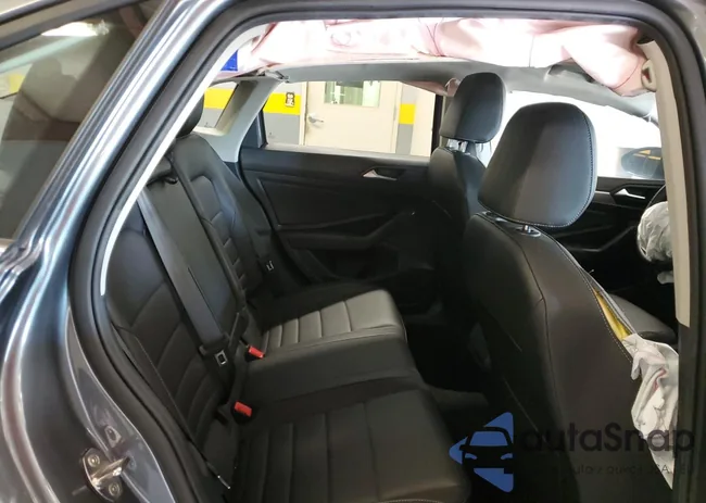 3VWC57BU5MM037326: 61707563