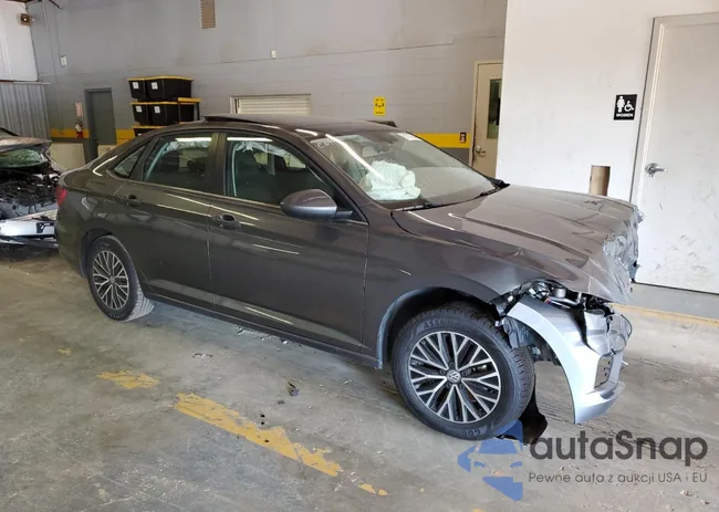 3VWC57BU5MM037326: 61707563