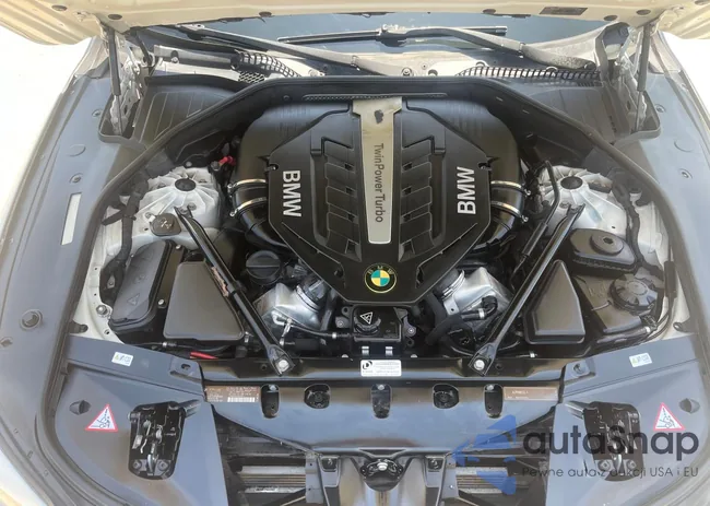 WBAKB8C58ACY64395: 61968633