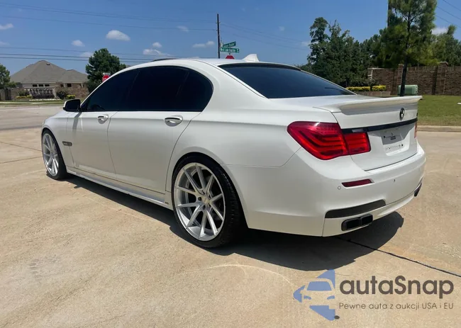 WBAKB8C58ACY64395: 61968633