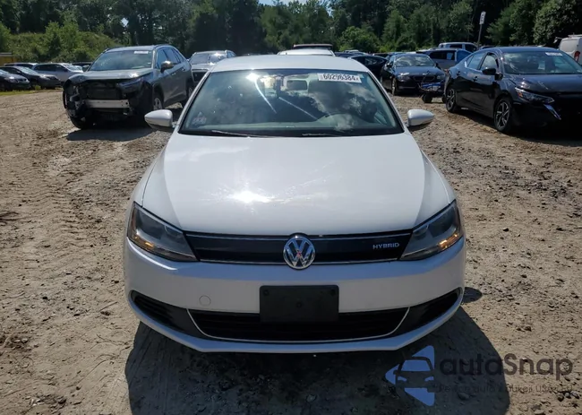 3VW637AJ4EM332042: 60296384