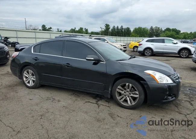 1N4BL2AP5CC242542: 62523104