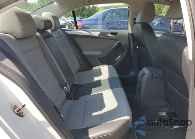 3VW637AJ4EM332042: 60296384