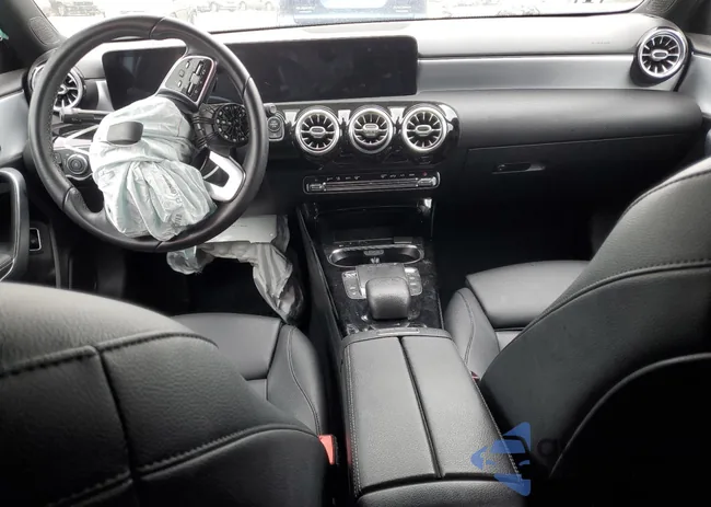 W1K3G4EB0MJ309953: 63803573