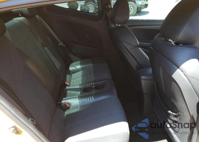 KMHTC6AD2DU120837: 63050973