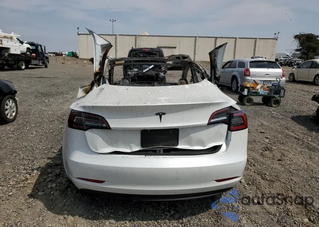 5YJ3E1EB1LF636592: 64488933