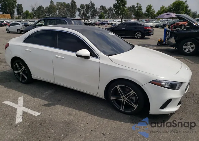 W1K3G4EB0LJ233780: 68070863