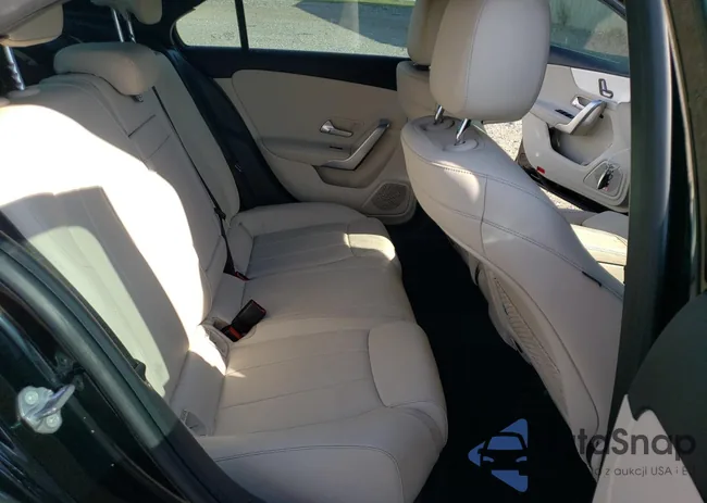 WDD3G4EB9KW019789: 67375733