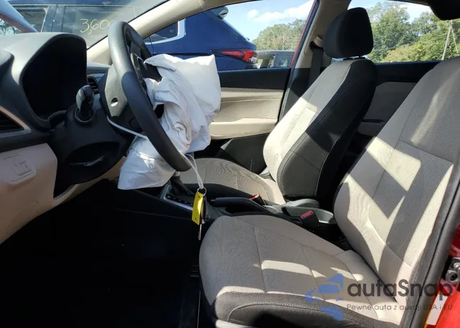 3KPC24A36KE043372: 67177853