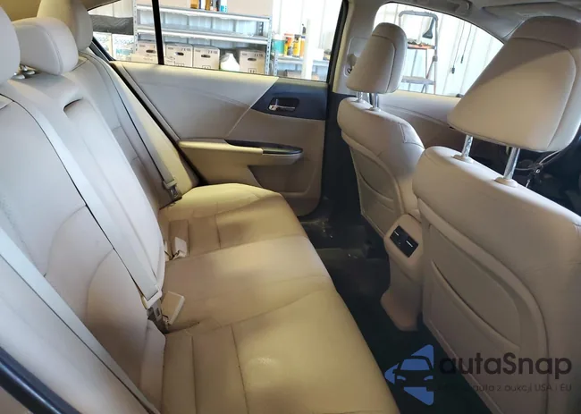 1HGCR3F83DA016826: 68328353