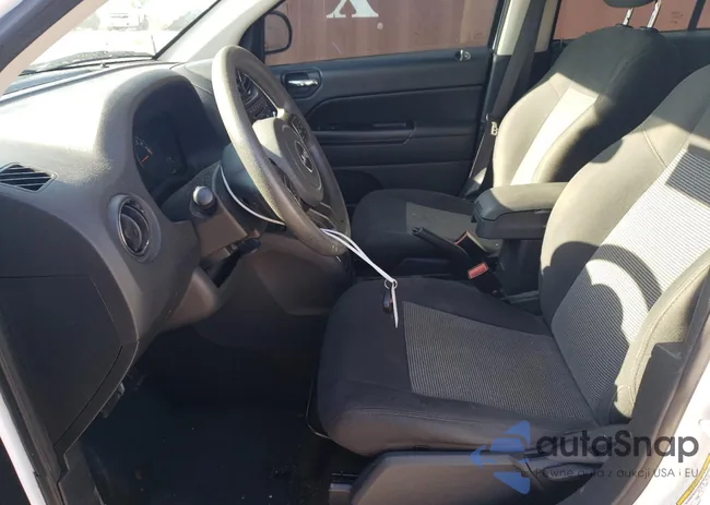 1C4NJCBA3GD636716: 68705173