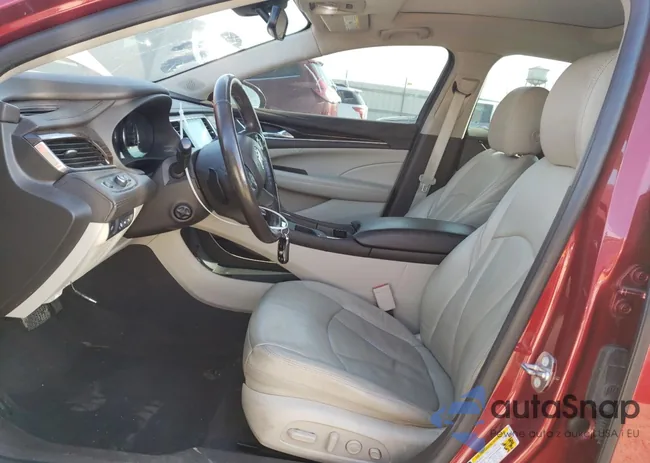 1G4ZR5SS6JU110792: 67545093