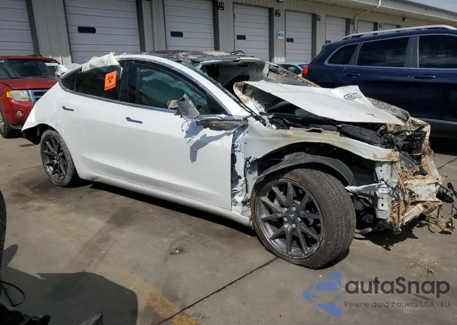 5YJ3E1EB1JF108547: 68630333