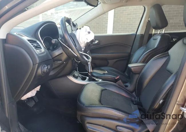 3C4NJDBB5LT139475: 66437343