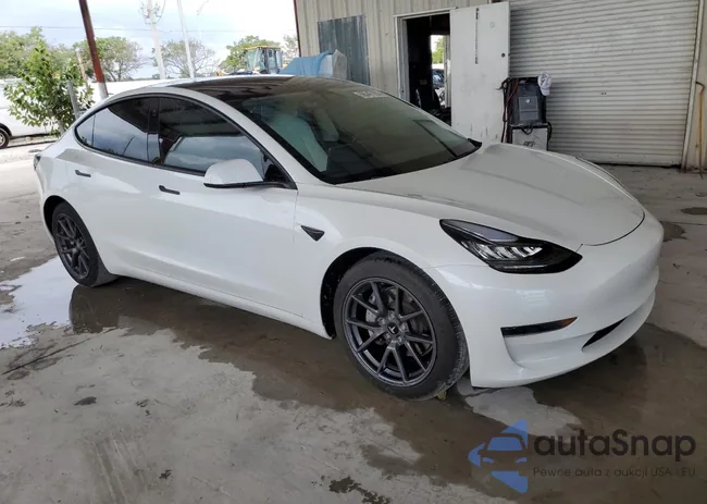 5YJ3E1EA8MF858801: 66547183