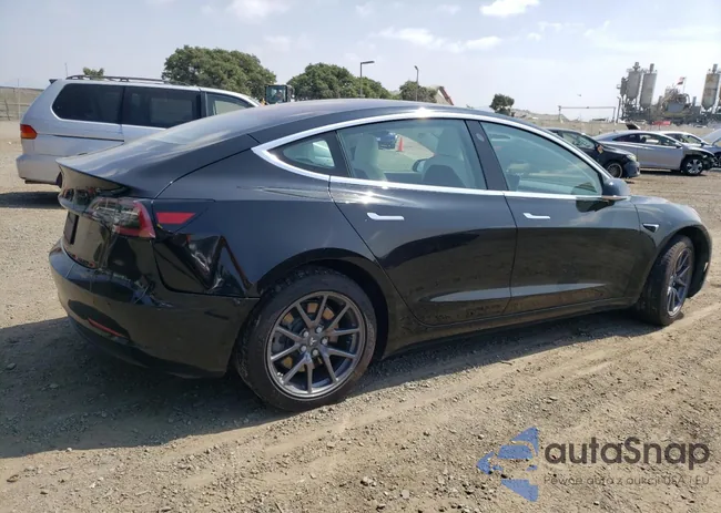 5YJ3E1EAXJF166325: 68010183